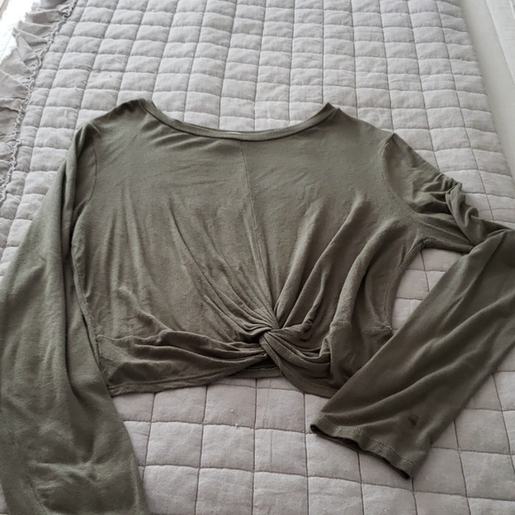 Long sleeve crop top - Picture 1 of 4